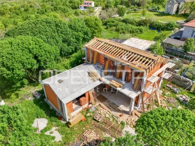 Villa Independiente en Venta en Kanfanar, Croacia - foto 4
