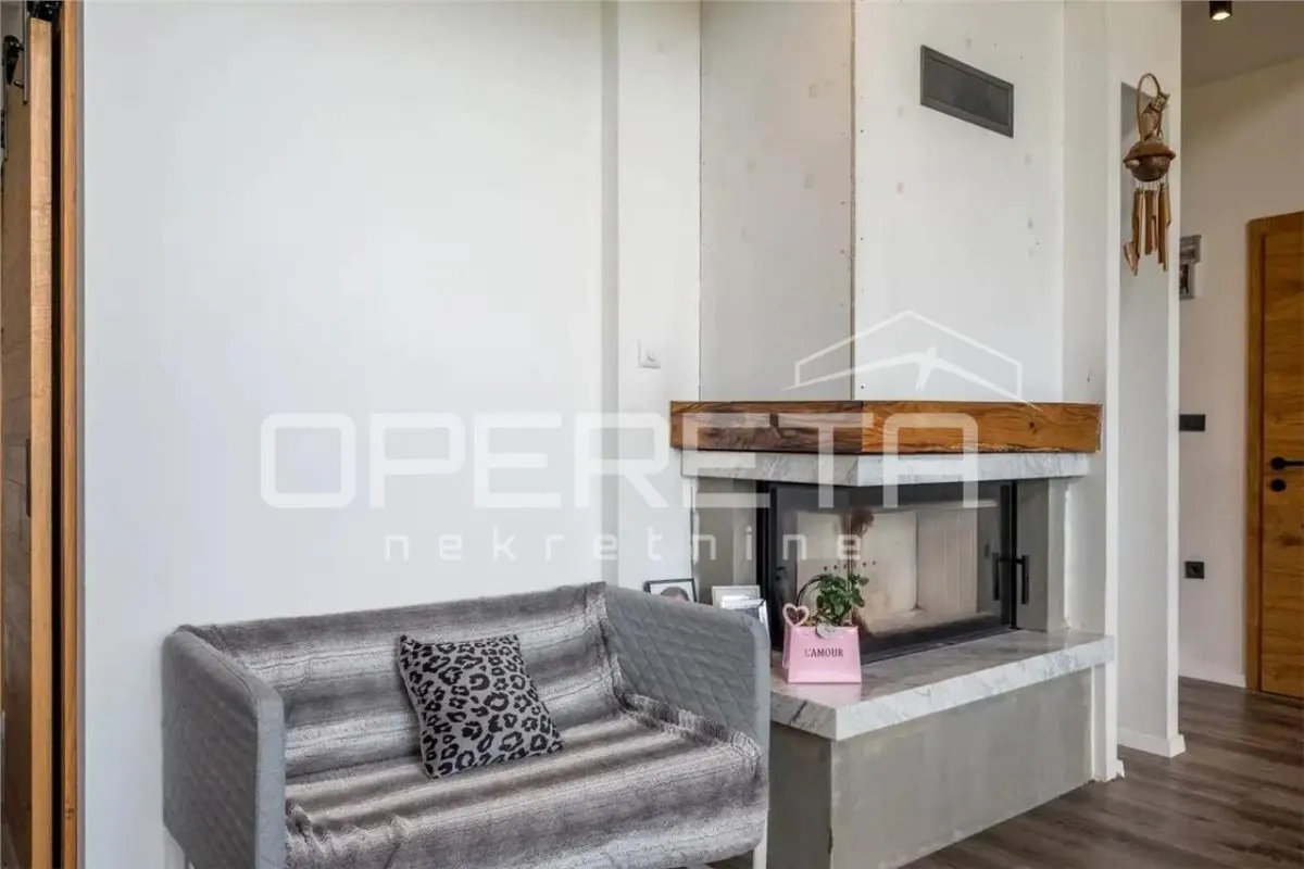 Villa Excepcional de Madera de Alerce en Venta en Gornji Kneginec, Croacia - foto 13