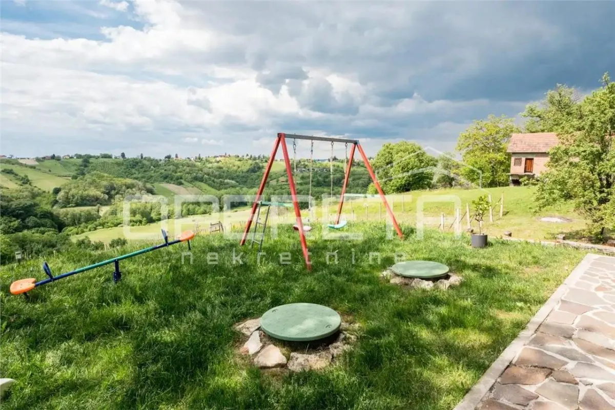 Villa Excepcional de Madera de Alerce en Venta en Gornji Kneginec, Croacia - foto 25