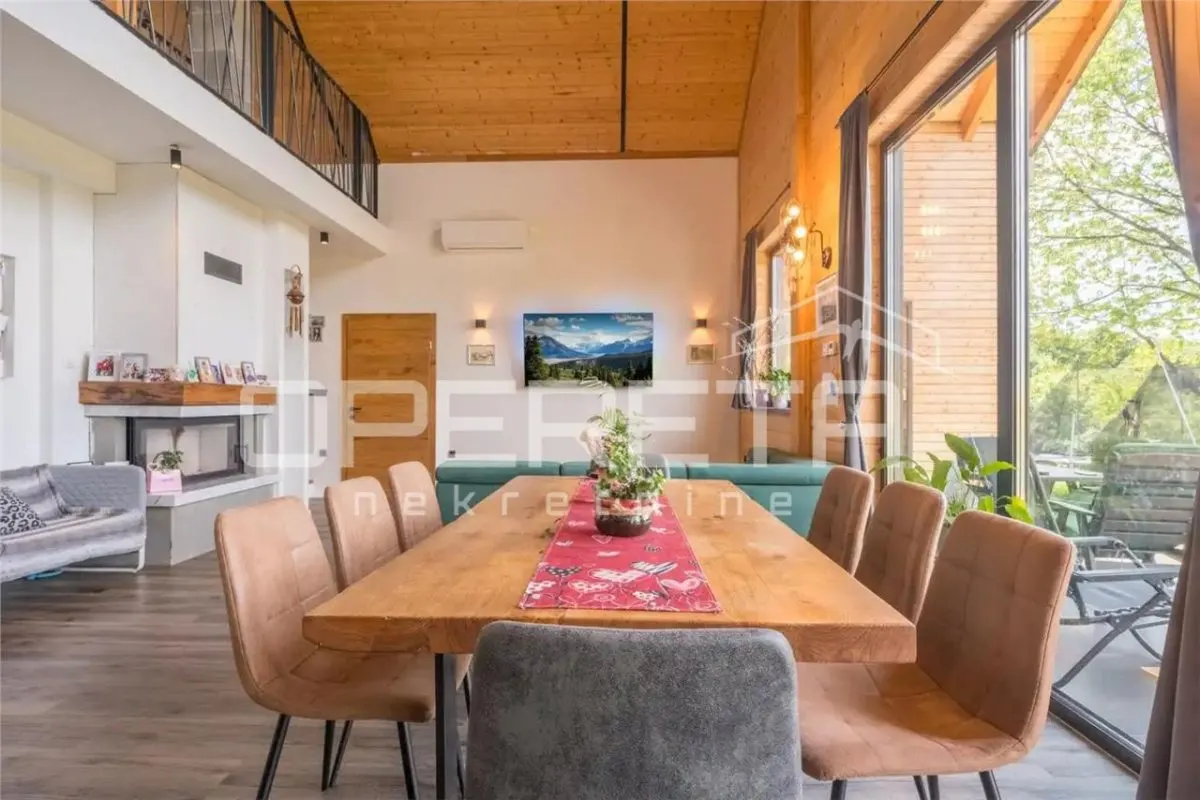 Villa Excepcional de Madera de Alerce en Venta en Gornji Kneginec, Croacia - foto 7