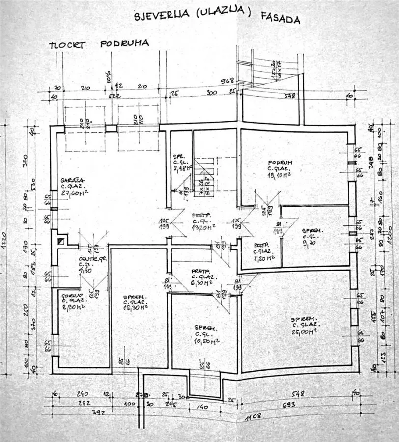 Villa Espaciosa con Gran Parcela y Construcciones Anexas en Venta, Stubicka Slatina, Croacia - foto 2
