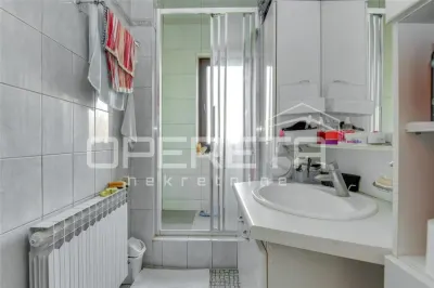 Villa Espaciosa con Gran Parcela y Construcciones Anexas en Venta, Stubicka Slatina, Croacia - foto 15