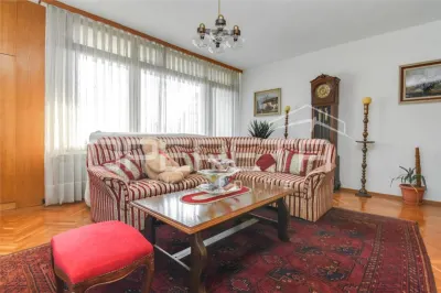 Villa Espaciosa con Gran Parcela y Construcciones Anexas en Venta, Stubicka Slatina, Croacia - foto 19