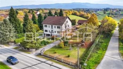 Villa Espaciosa con Gran Parcela y Construcciones Anexas en Venta, Stubicka Slatina, Croacia - foto 3