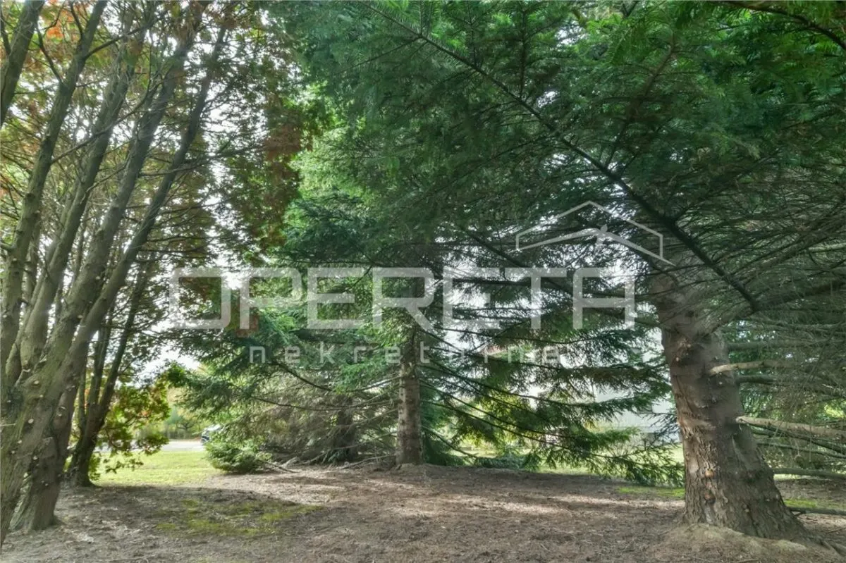 Villa Espaciosa con Gran Parcela y Construcciones Anexas en Venta, Stubicka Slatina, Croacia - foto 9