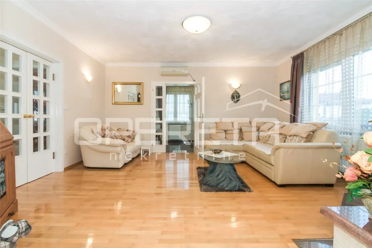 Villa de Lujo en Venta en Oroslavje, Croacia - foto 2