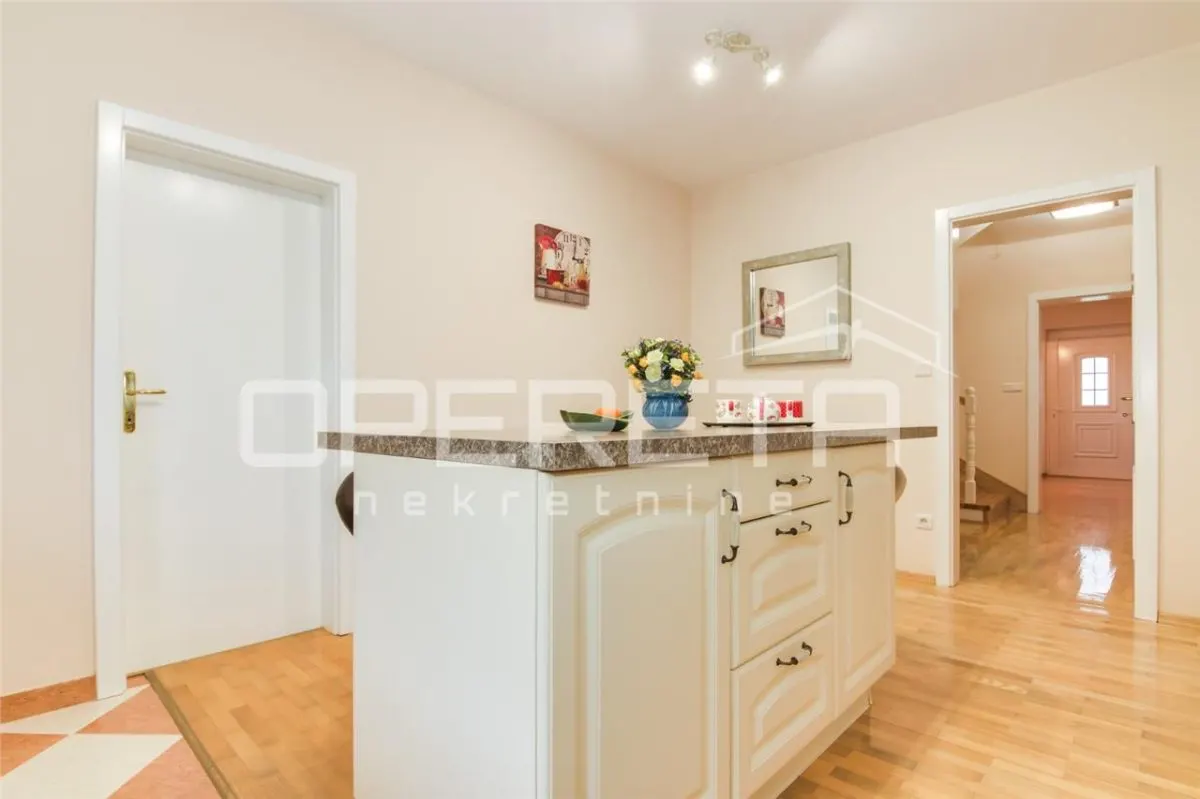 Villa de Lujo en Venta en Oroslavje, Croacia - foto 11