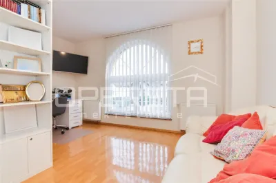Villa de Lujo en Venta en Oroslavje, Croacia - foto 14