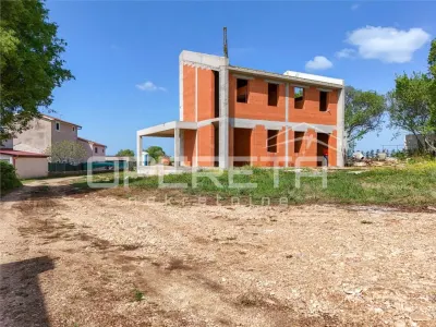 Villa Independiente en Venta en Kanfanar, Croacia - Kanfanar