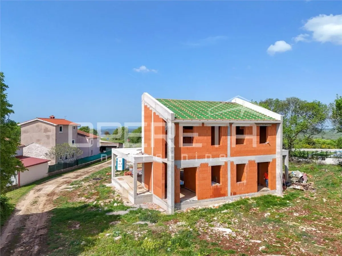 Villa Independiente en Venta en Kanfanar, Croacia - foto 2