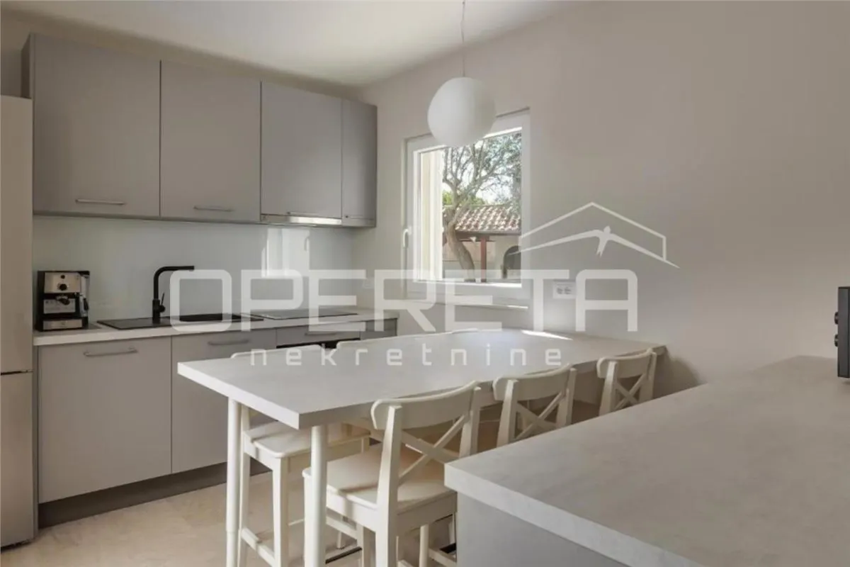Villa Elegante en Venta en Brtonigla, Istria, Croacia - foto 3