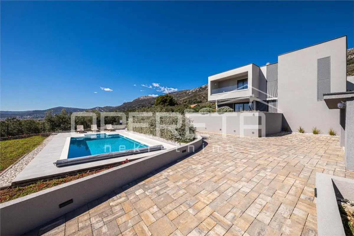 Villa Contemporaine avec Vue Mer, Jardin et Piscine – Kaštel Kambelovac, Croatie - foto 22