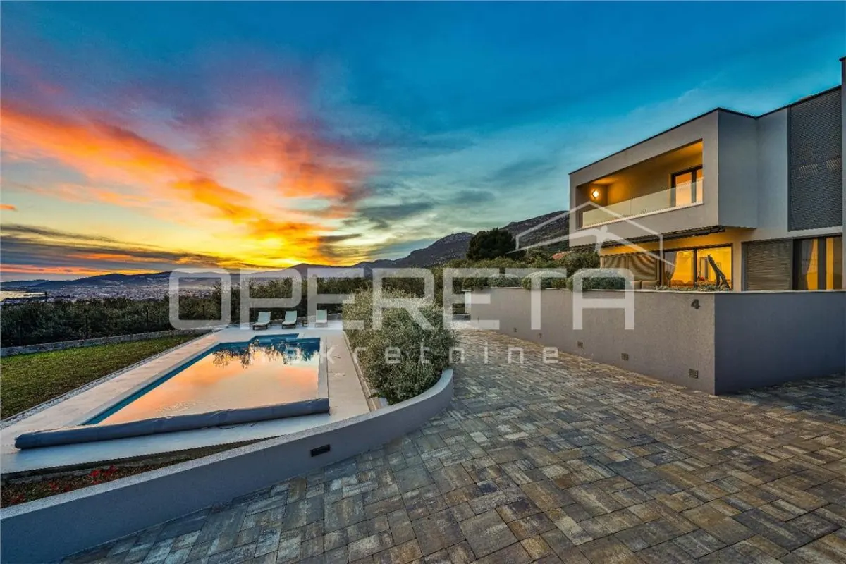 Villa Contemporaine avec Vue Mer, Jardin et Piscine – Kaštel Kambelovac, Croatie - foto 6
