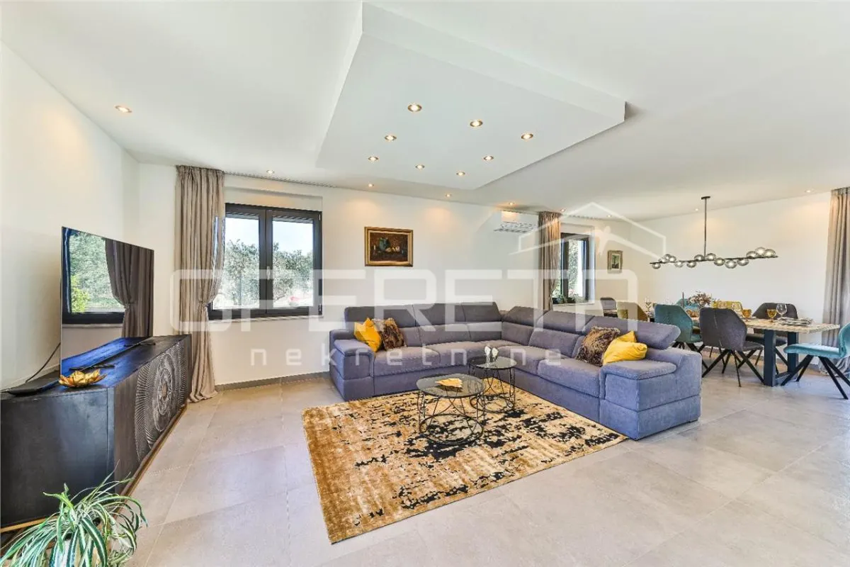 Villa Contemporaine avec Vue Mer, Jardin et Piscine – Kaštel Kambelovac, Croatie - foto 7