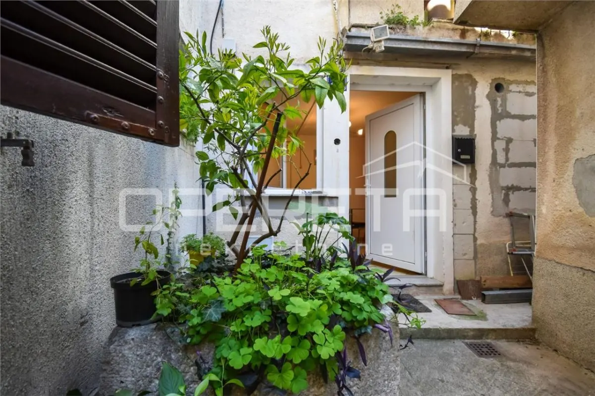 Terraced House for Sale in Kaštel Lukšić, Croatia - foto 22