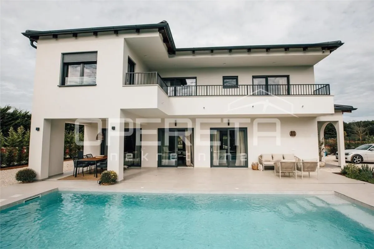 Modern Detached Villa for Sale in Svetvincenat, Croatia - foto 1