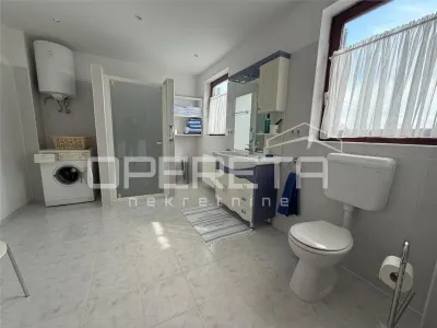 Villa en Venta en Novi Marof, Croacia - foto 13