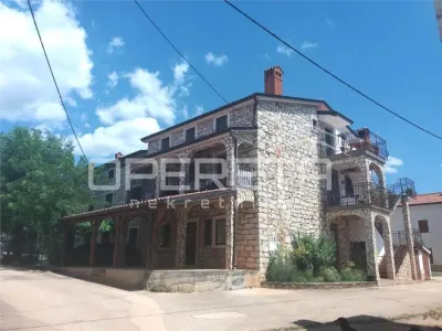 Villa en Venta en Brtonigla, Croacia - Brtonigla