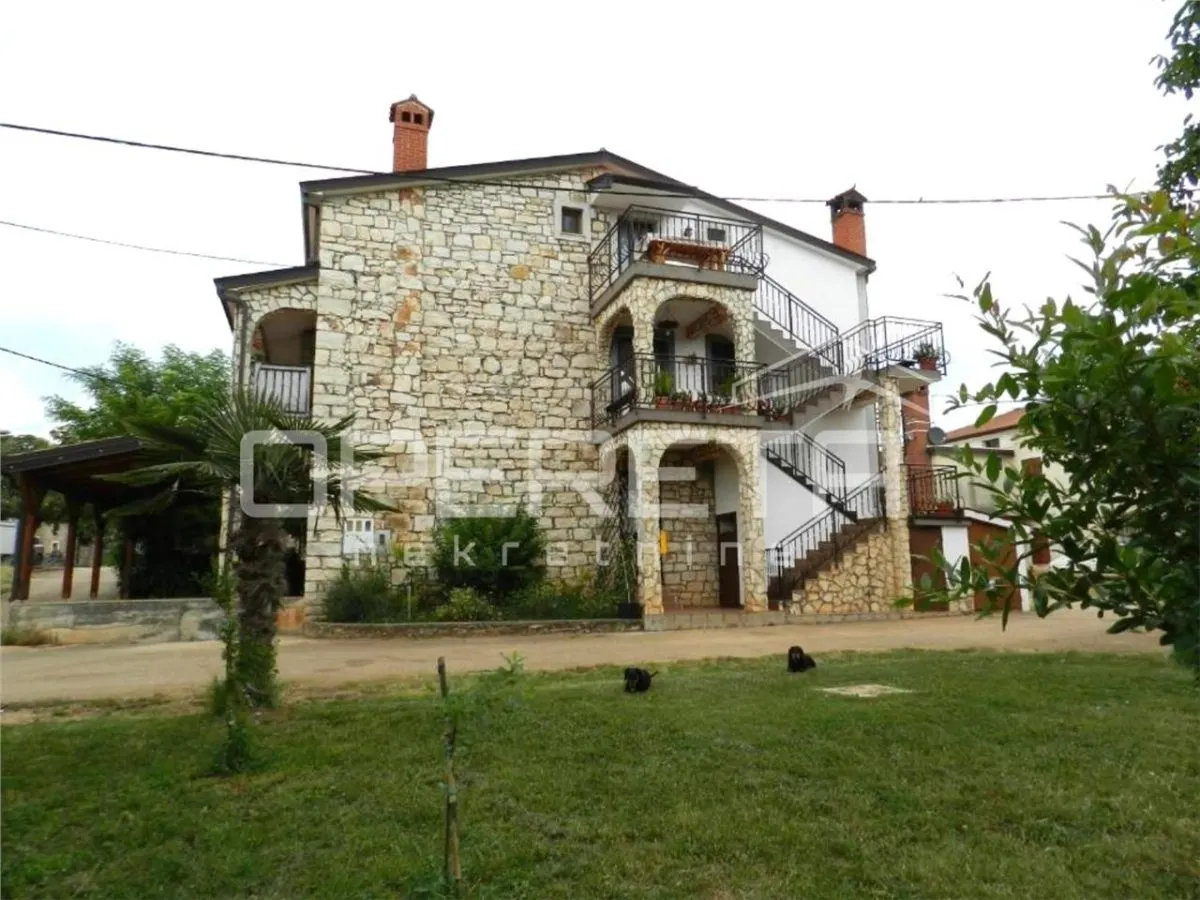 Villa en Venta en Brtonigla, Croacia - foto 3