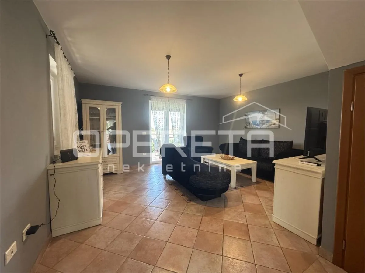 Casa Adosada en Venta en Umag, Croacia – 300m del Mar - foto 2