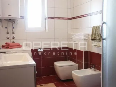 Casa Adosada en Venta en Umag, Croacia – 300m del Mar - foto 13