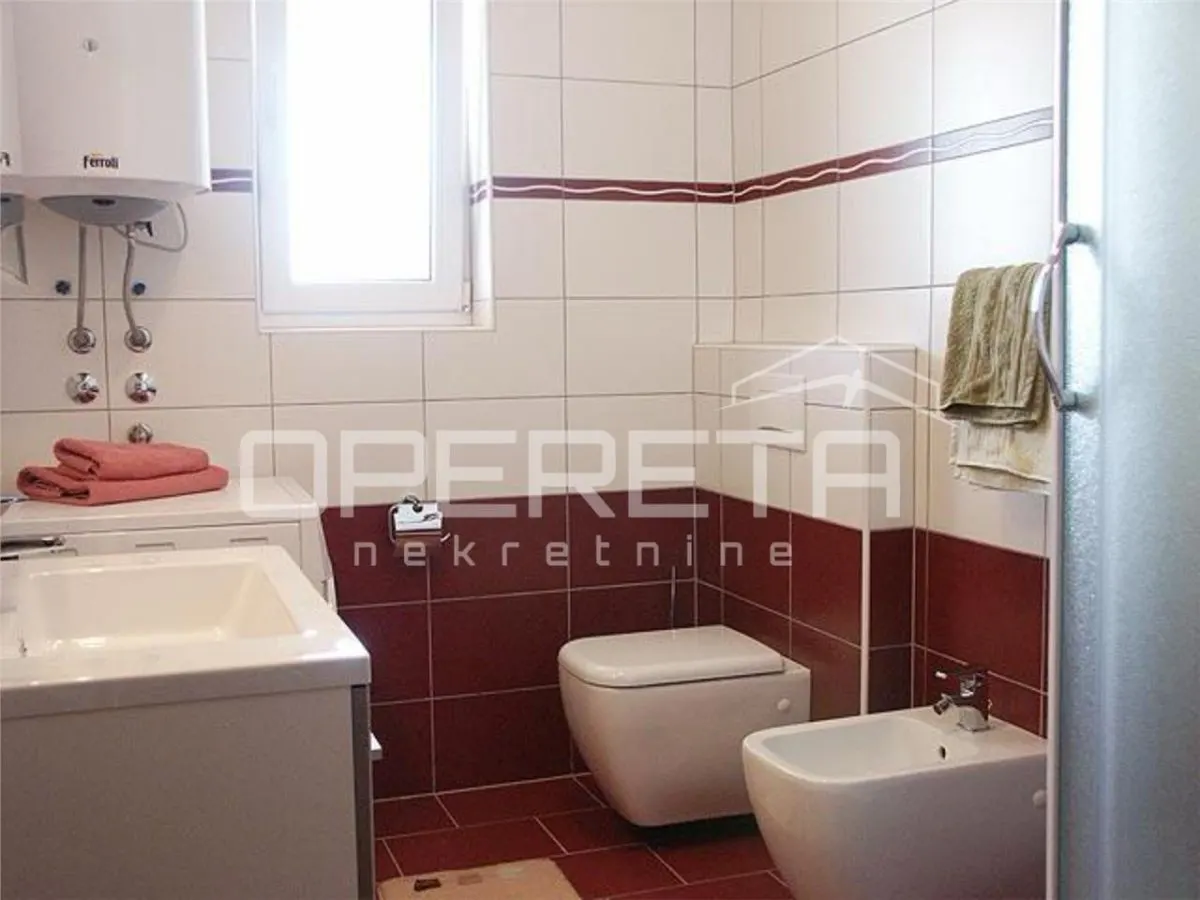 Casa Adosada en Venta en Umag, Croacia – 300m del Mar - foto 13