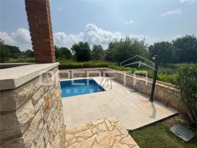 Casa Adosada en Venta en Umag, Croacia – 300m del Mar - foto 21