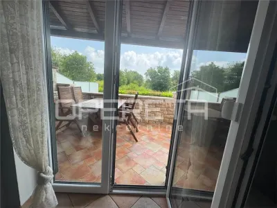 Casa Adosada en Venta en Umag, Croacia – 300m del Mar - foto 7