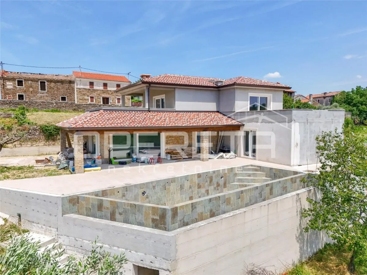 Villa Independiente en Venta en Buje, Croacia - foto 3