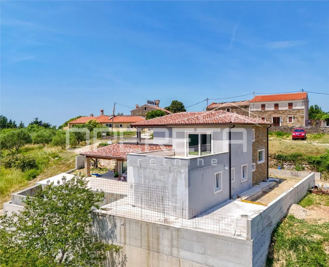 Villa Independiente en Venta en Buje, Croacia - foto 5