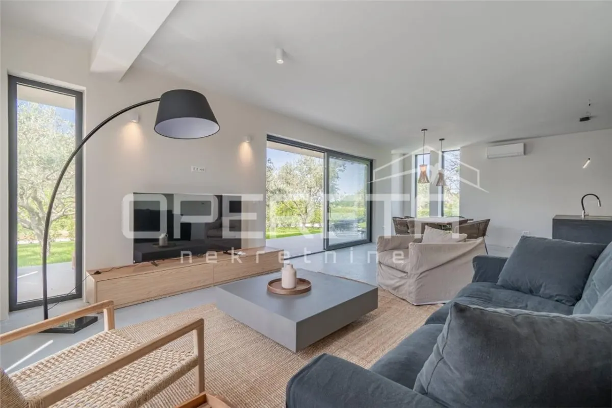 Villa en Venta en Porec, Croacia - foto 2