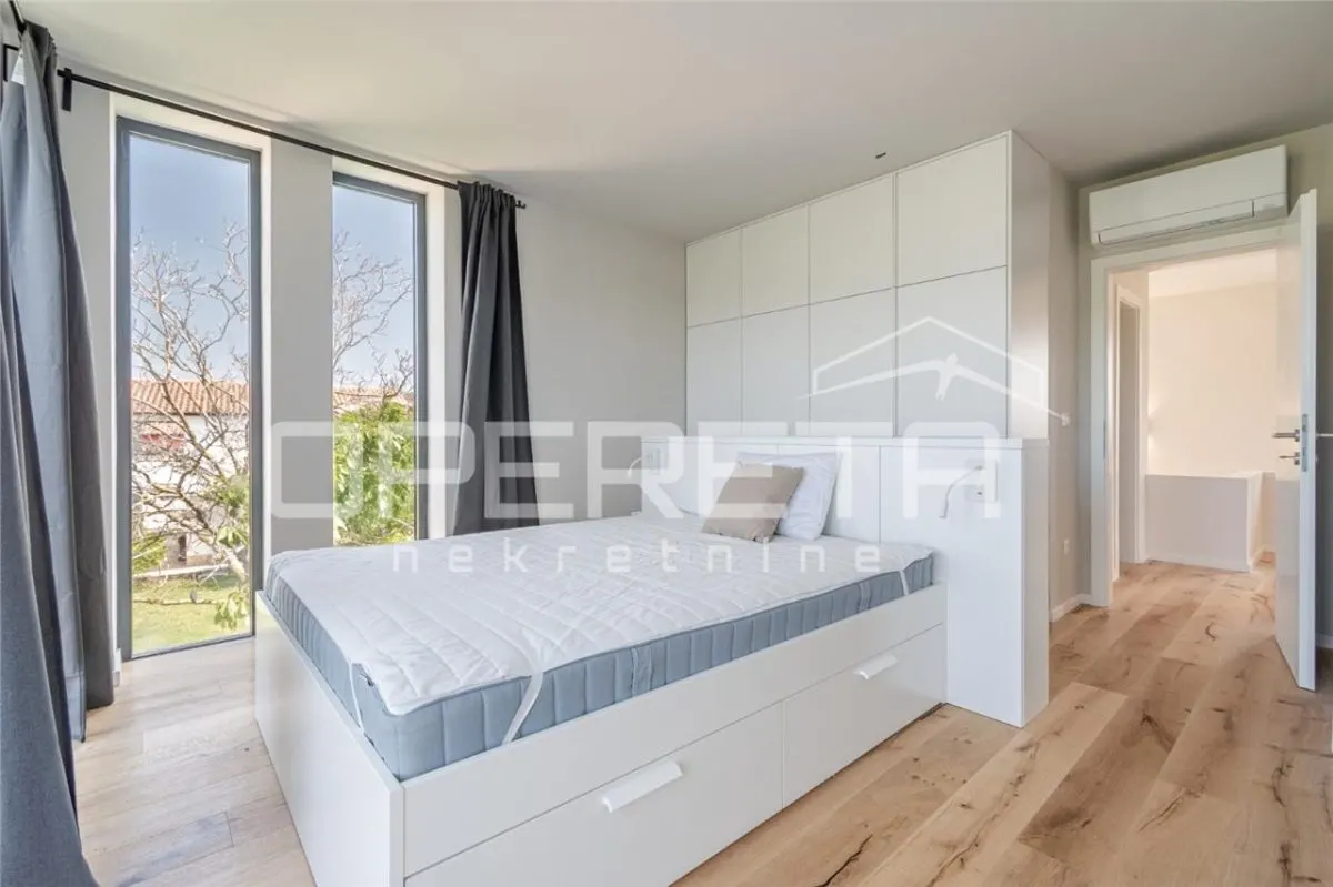 Villa en Venta en Porec, Croacia - foto 12