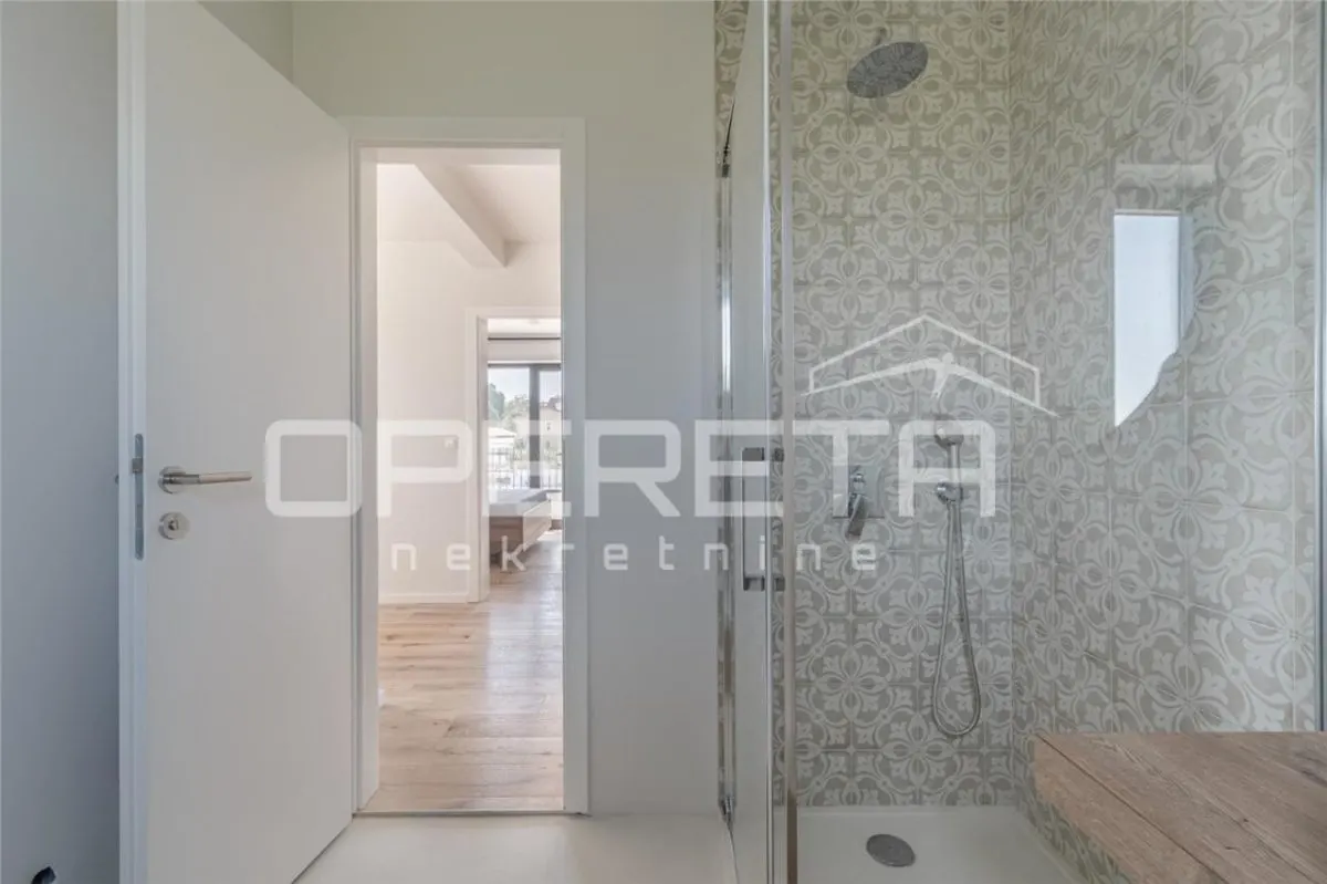 Villa en Venta en Porec, Croacia - foto 16