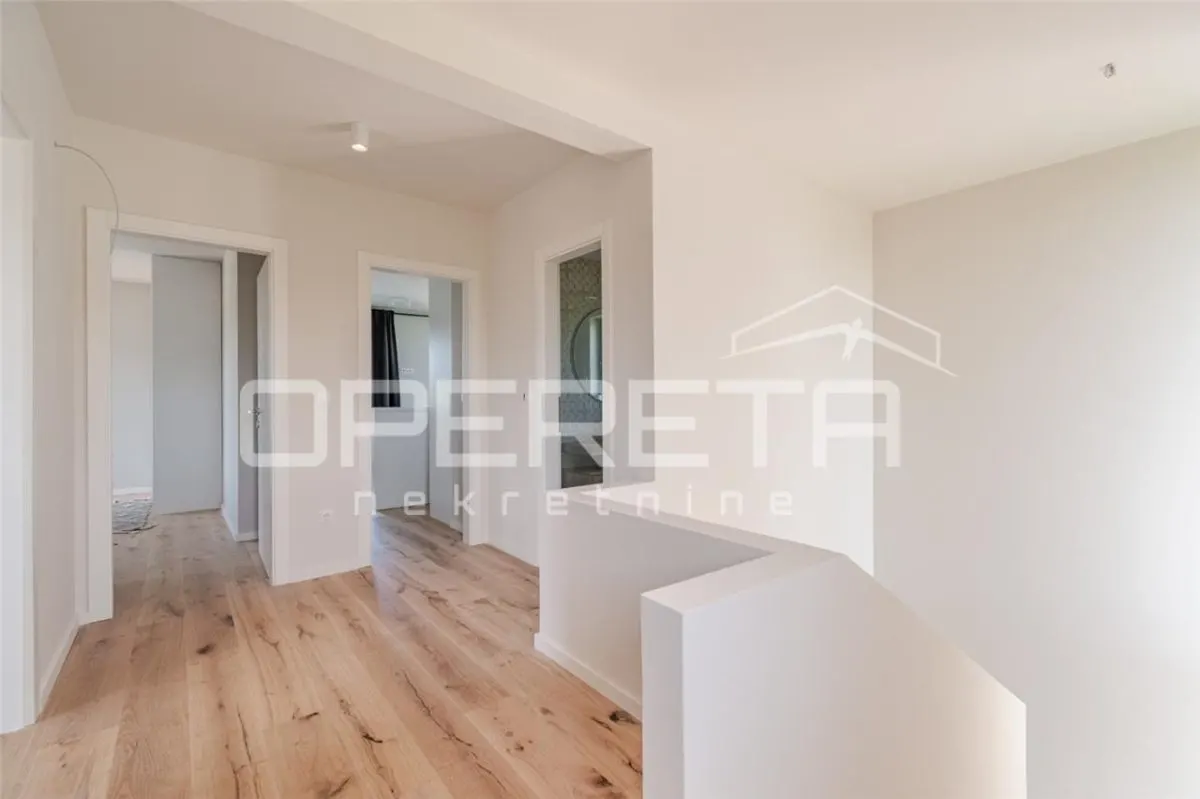 Villa en Venta en Porec, Croacia - foto 7
