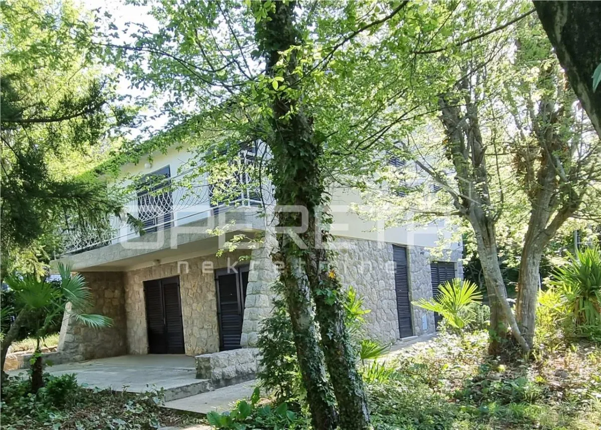 Charmante Villa à Vendre à Njivice, Île de Krk, Croatie - foto 1