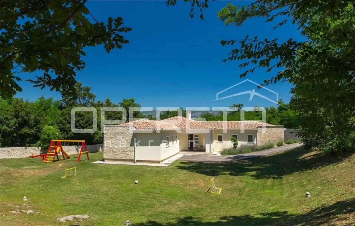 Villa avec Piscine à Vendre à Sveta Nedelja, Istrie, Croatie - foto 15
