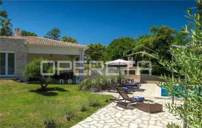 Villa avec Piscine à Vendre à Sveta Nedelja, Istrie, Croatie - foto 17