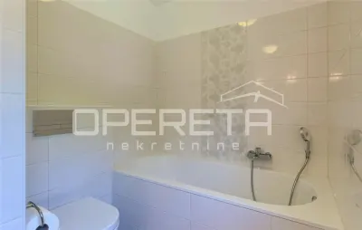 Villa avec Piscine à Vendre à Sveta Nedelja, Istrie, Croatie - foto 10