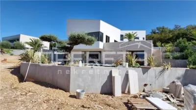 Casa vila de vanzare in Croatia, Malinska - foto 2