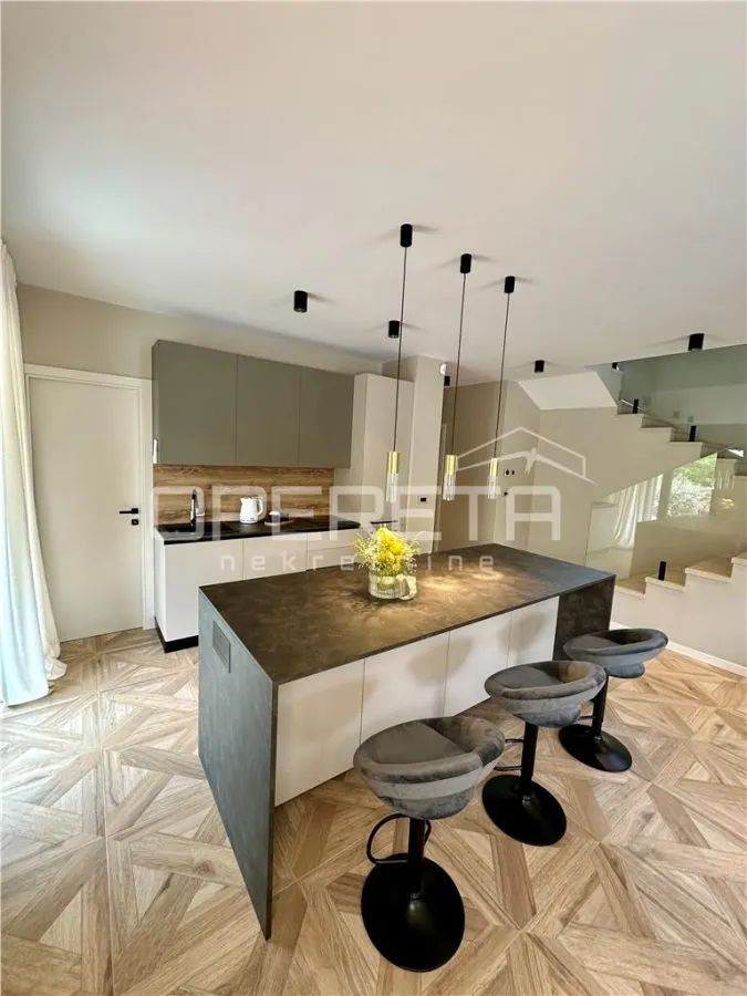 Casa vila de vanzare in Croatia, Mošcenicka Draga - foto 11