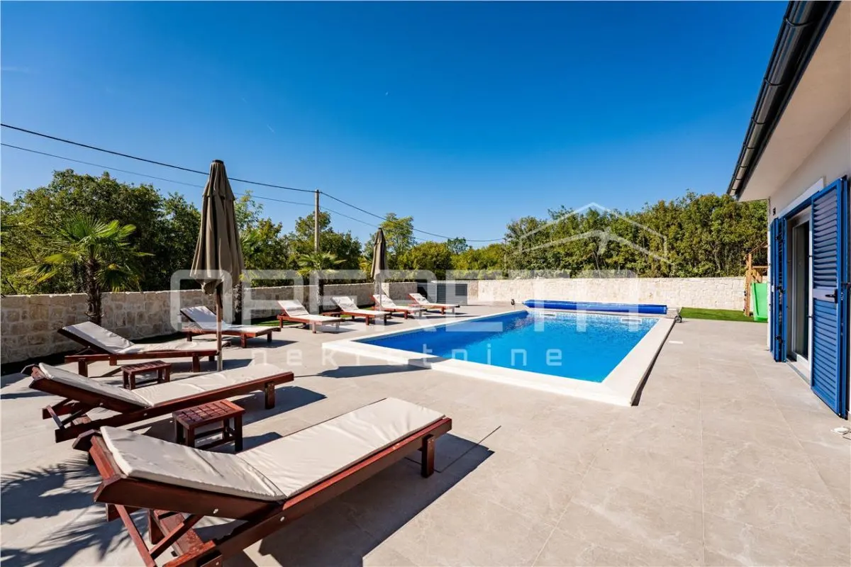 Modern Villa with Pool and Nature Views, Malinska, Krk - foto 13