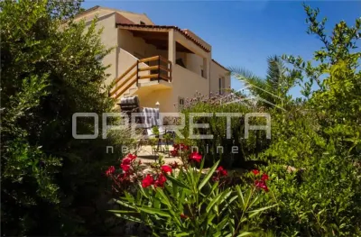 Villa Mediterránea en Venta en Rukavac, Vis, Croacia - Vis