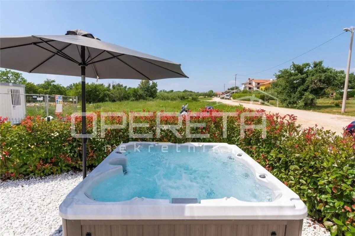 Villa Unifamiliar en Venta en Porec, Croacia - foto 17