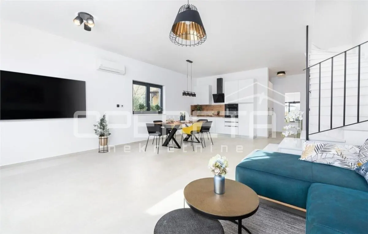 Villa Unifamiliar en Venta en Porec, Croacia - foto 4