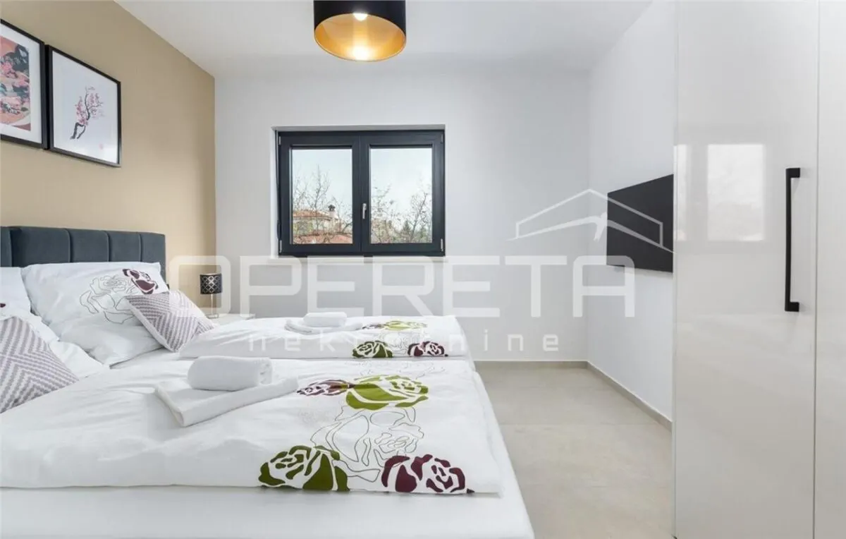 Villa Unifamiliar en Venta en Porec, Croacia - foto 7