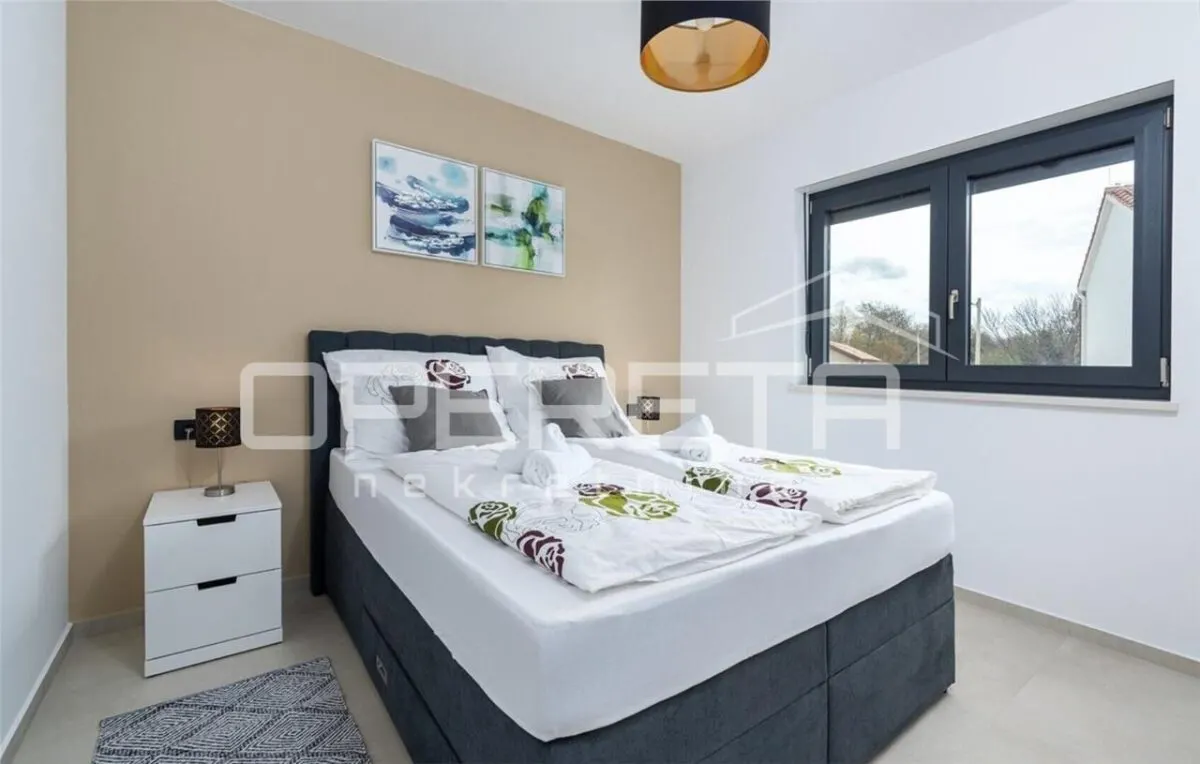 Villa Unifamiliar en Venta en Porec, Croacia - foto 8