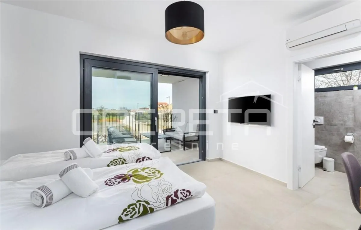 Villa Unifamiliar en Venta en Porec, Croacia - foto 9