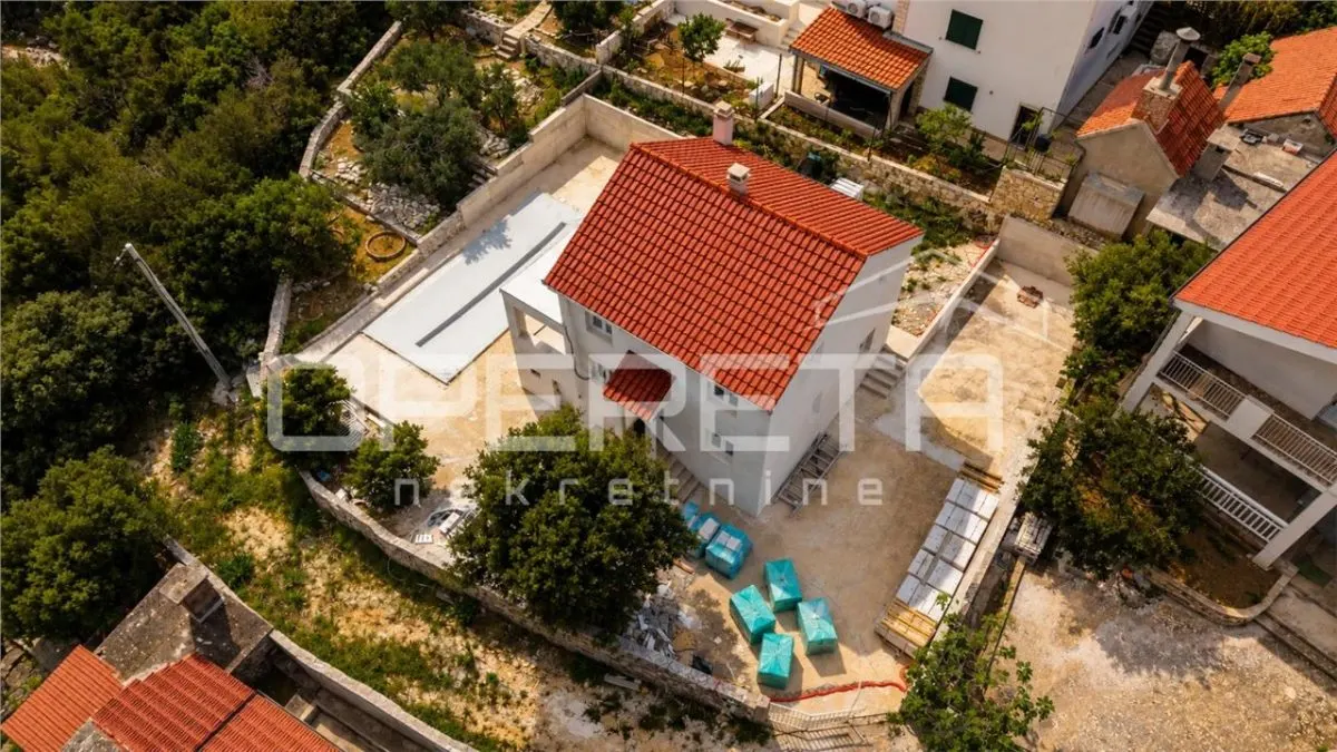 Villa Moderna en Venta en Vinišće, Croacia – Primera Línea de Mar - foto 4