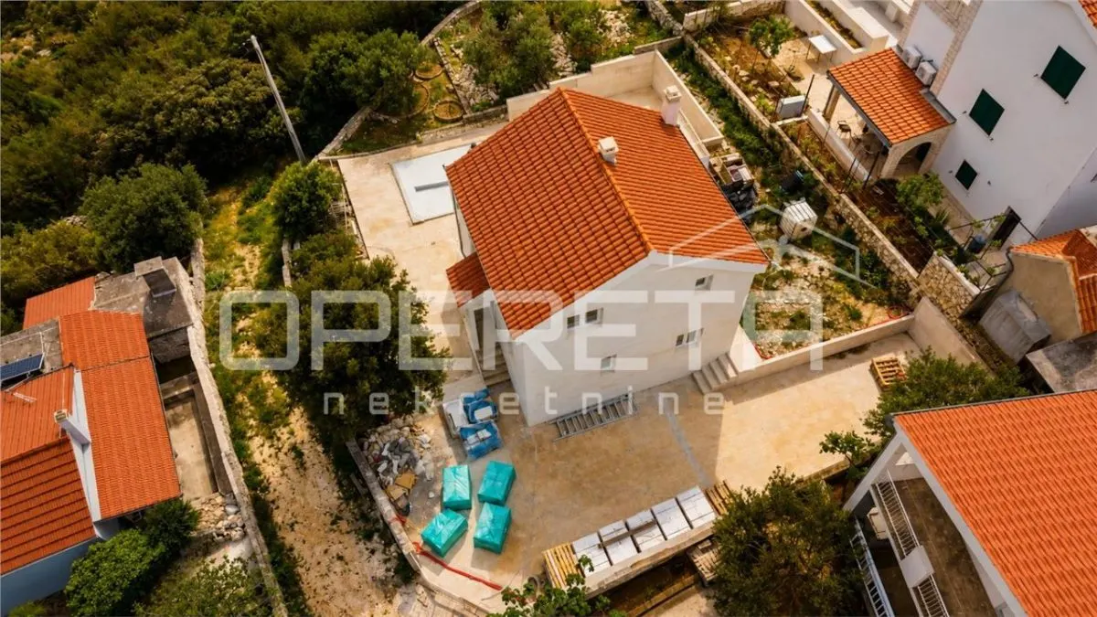 Villa Moderna en Venta en Vinišće, Croacia – Primera Línea de Mar - foto 6
