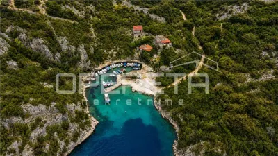 Villa Moderna en Venta en Vinišće, Croacia – Primera Línea de Mar - foto 8